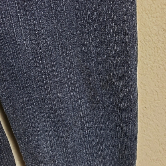 3/$15 Valery cropped Jean's size 3 - Picture 7 of 9